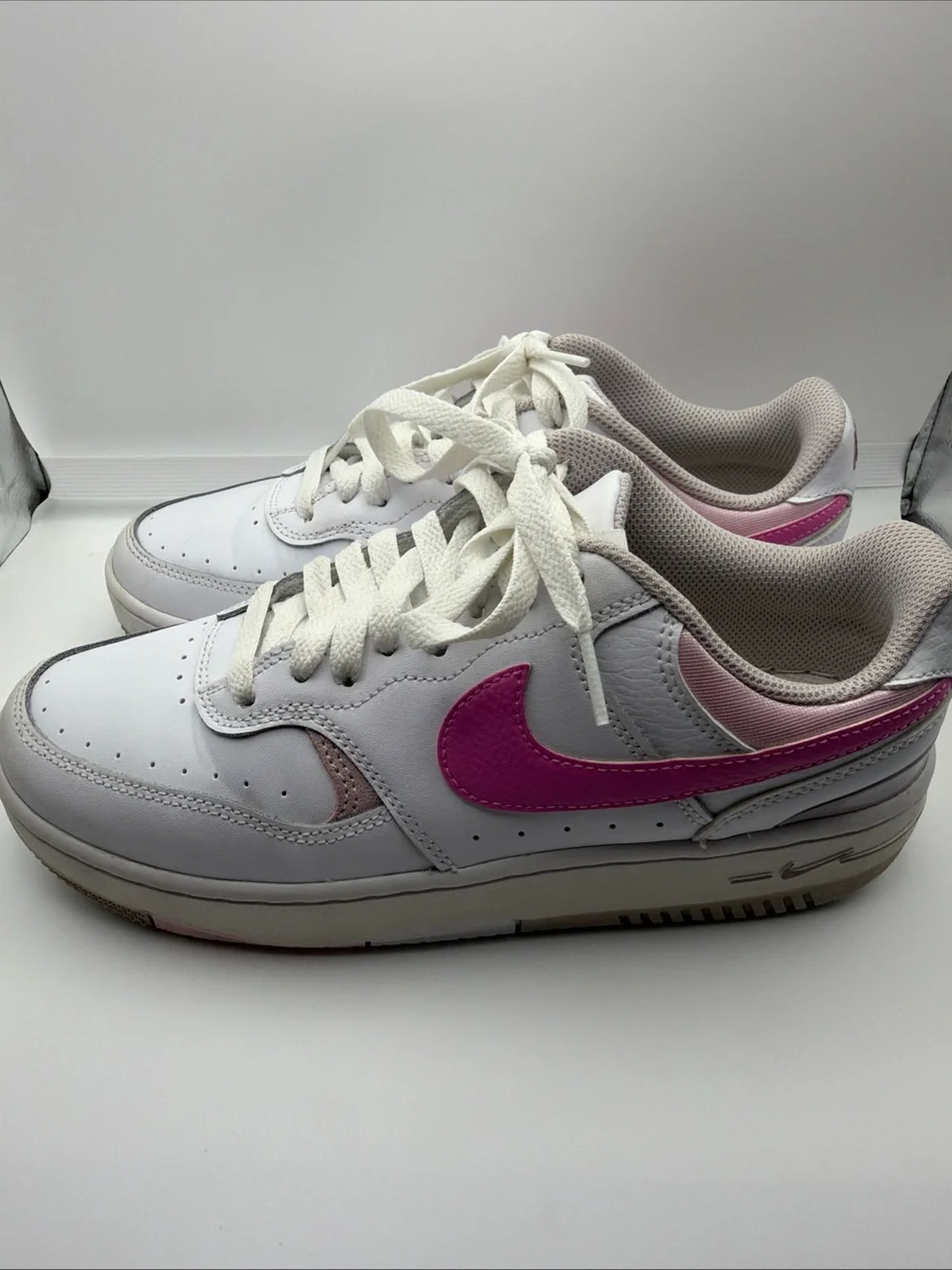 Nike classic low